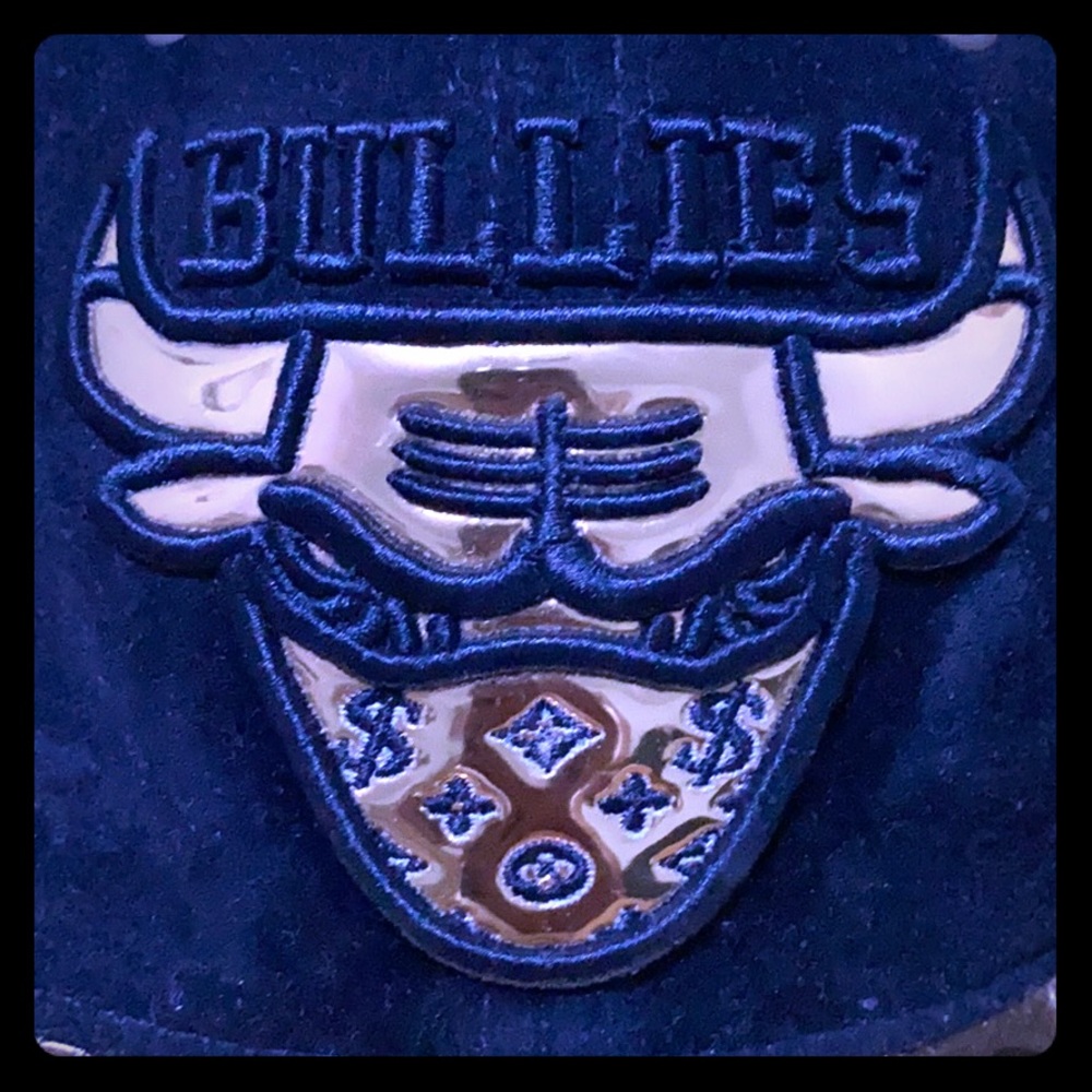 Bullies hat